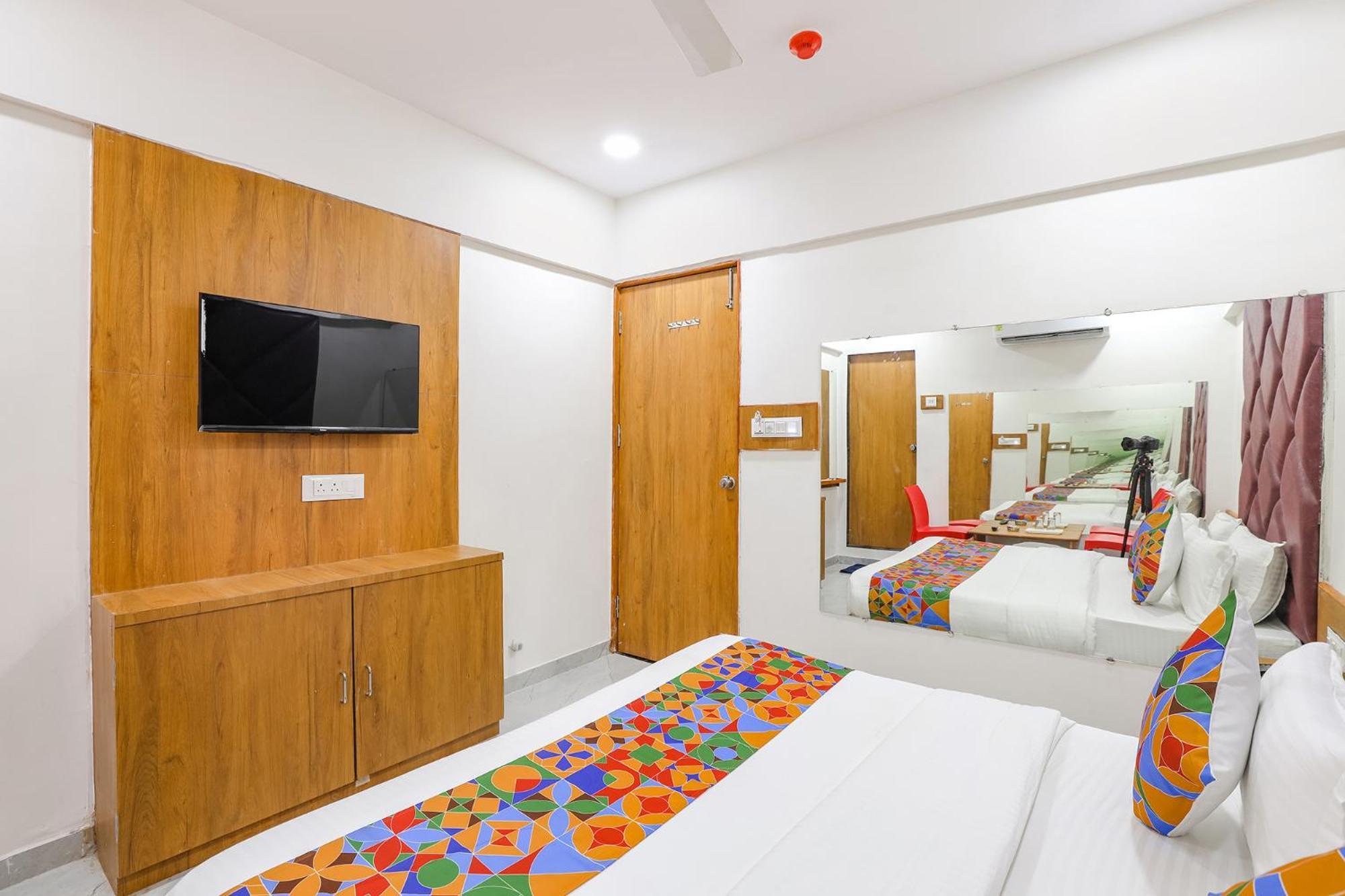 Fabhotel Crystal I - Gandhinagar Exterior foto