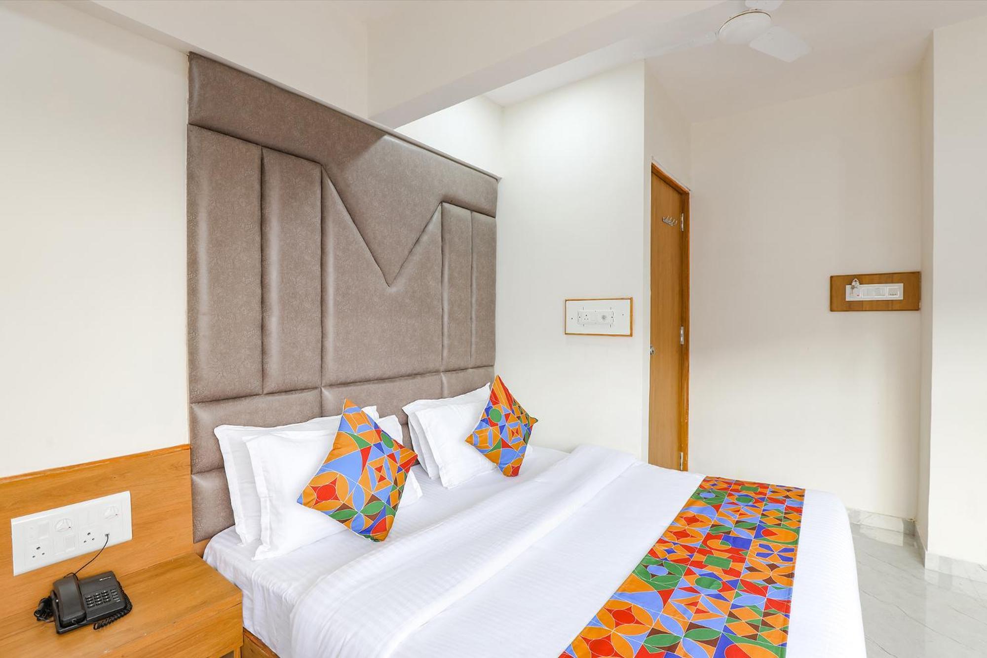 Fabhotel Crystal I - Gandhinagar Exterior foto