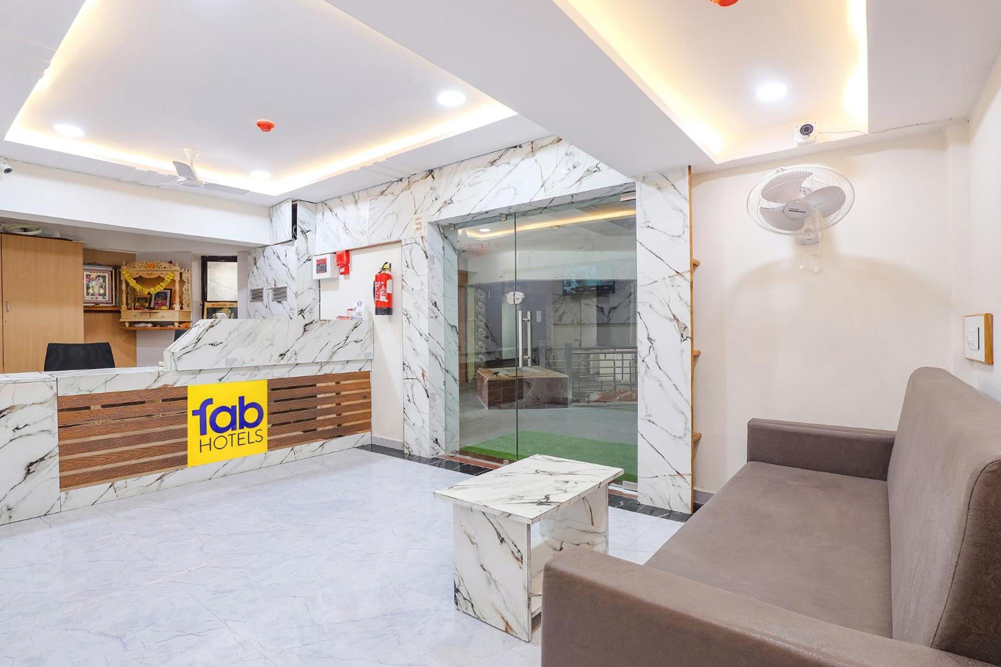 Fabhotel Crystal I - Gandhinagar Exterior foto